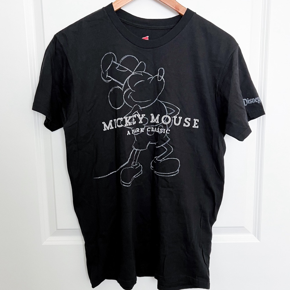 Unisex Black Disneyland Mickey Mouse Tee Size M